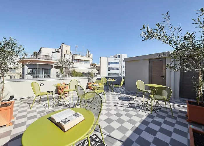 Be Based Near Acropolis, In An Exquisite Studio!