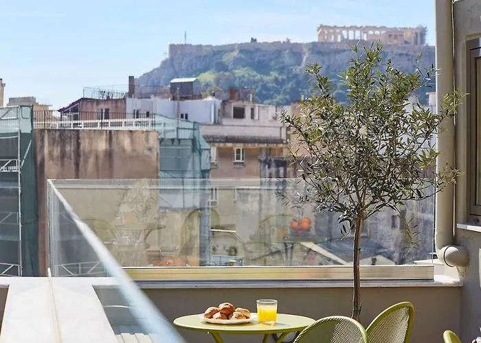 Be Based Near Acropolis, In An Exquisite Studio!